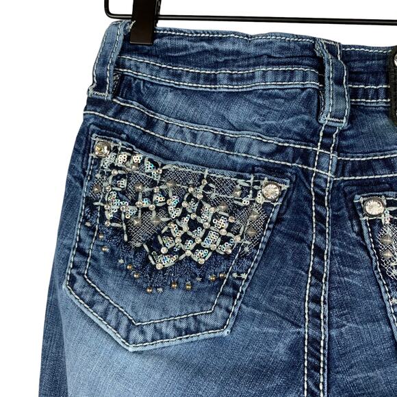 Miss Me Cuffed Capri Jeans Embroidered Sequins 25 - Picture 9 of 12